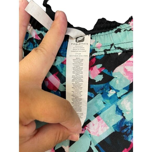 Fabletics Womens Eloise Shorts Sz Medium Pink Black Floral Zipper Pockets - Picture 3 of 7